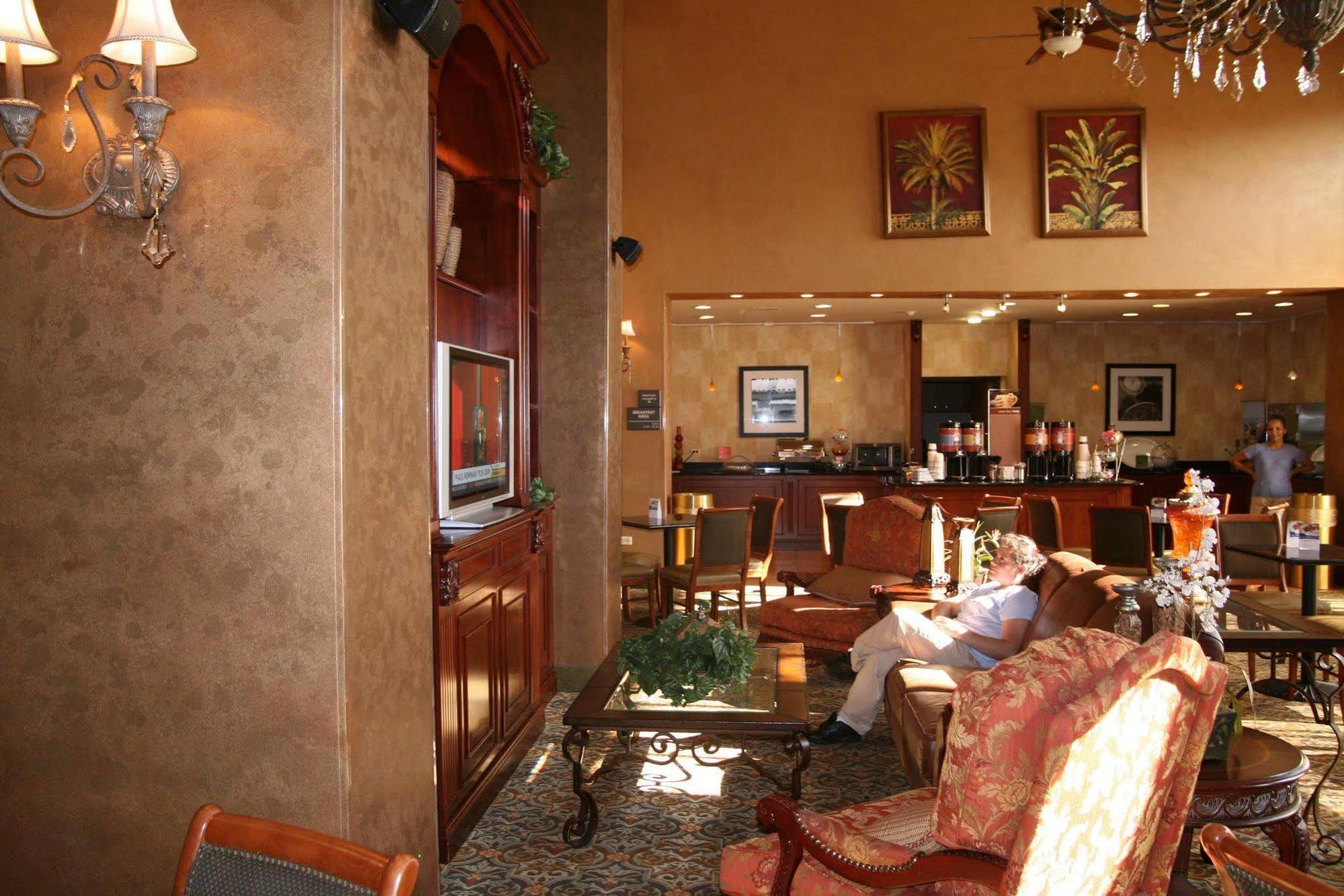 Hampton Inn & Suites Bolingbrook Restaurant photo